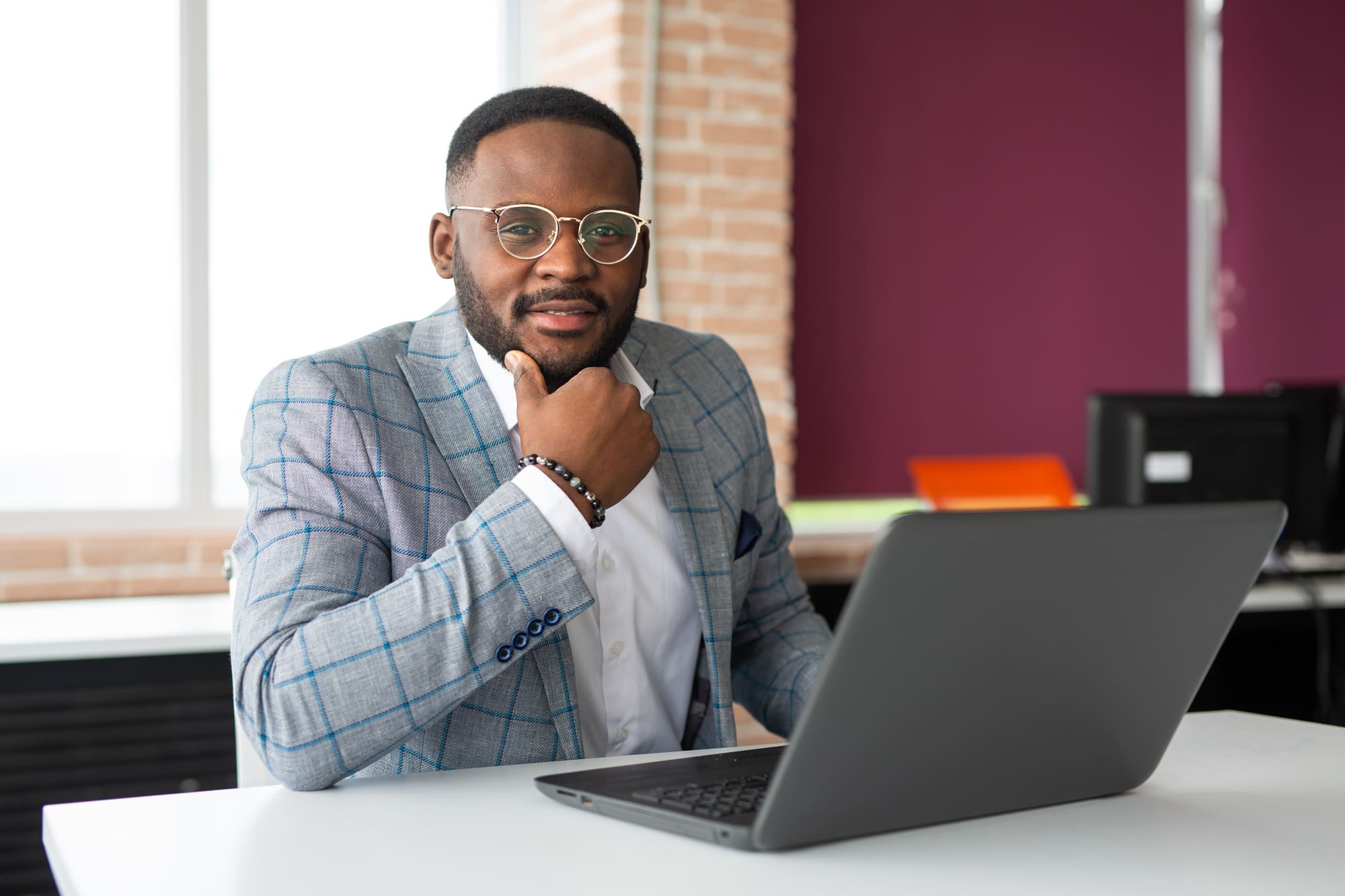 Collaborateur UNYTECH Africa au travail